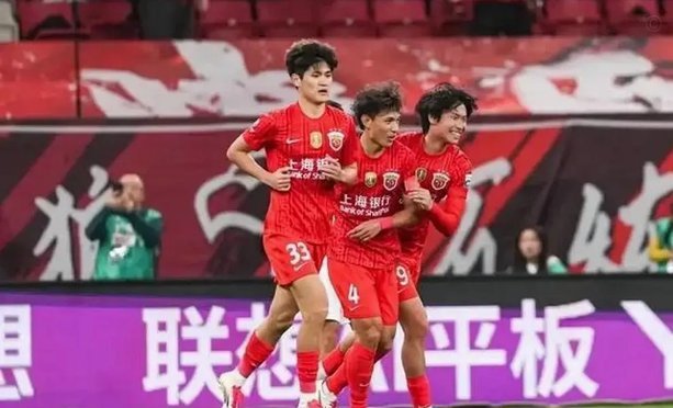 刘祝润右路倒三角传中，维塔尔推射破门，海港1-0浙江