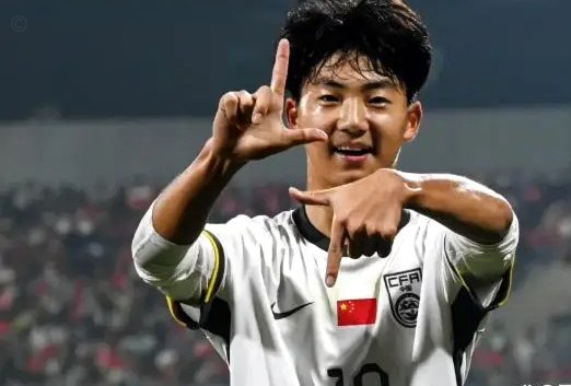 U17亚洲杯半场溃败：中锋缺失暴露青训短板
