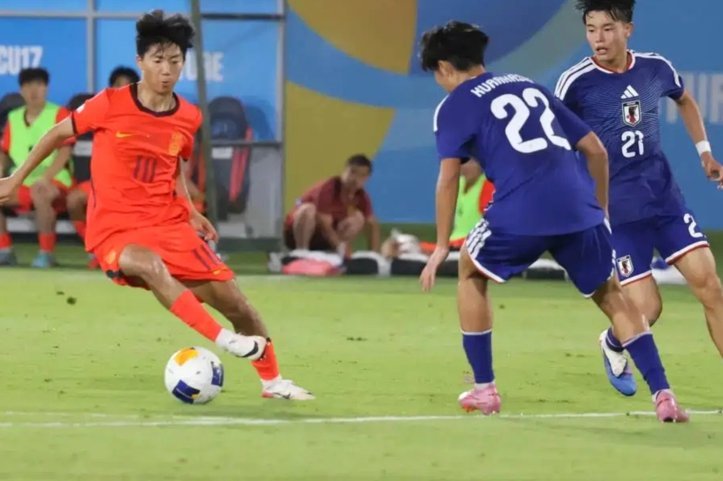 U17决赛这两个丢球就是潘朝伟全锅