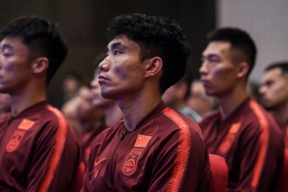 国足新一期集训大名单：武磊，蒋光太入选，李昊、戴伟浚在列