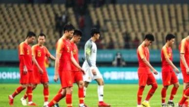 国足逆转疑云：从辉煌上半场到挣扎下半场