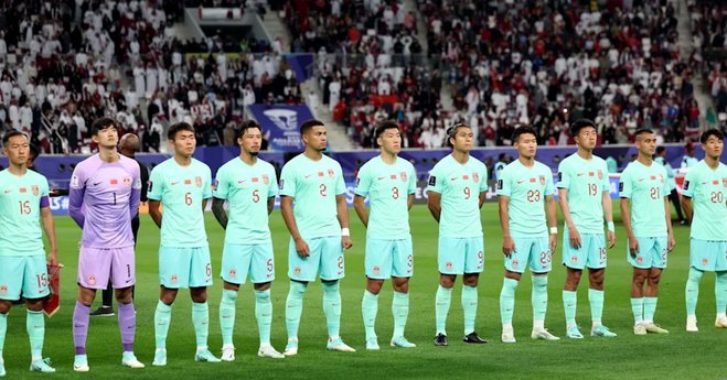 法国队在21世纪世界杯常规时间输6场，其中3场是非洲对手