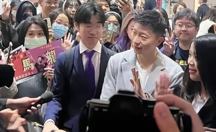 看不懂为何总吹捧娃娃队成绩忽视成人国家队的努力