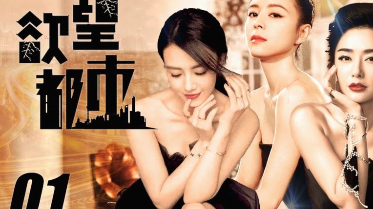 卡里乌斯妻子晒素颜照，她戴着印有丈夫和家人名字的项链